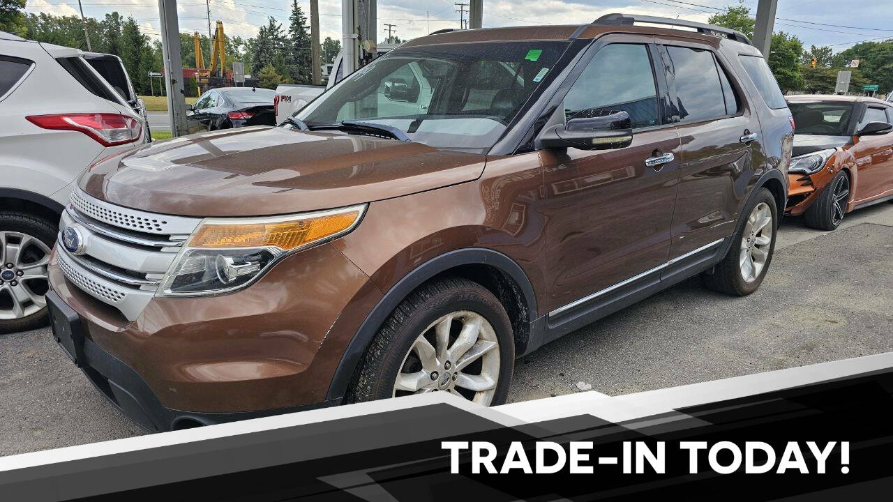 Brown 2011 Ford Explorer XLT XLT 4dr SUV 1