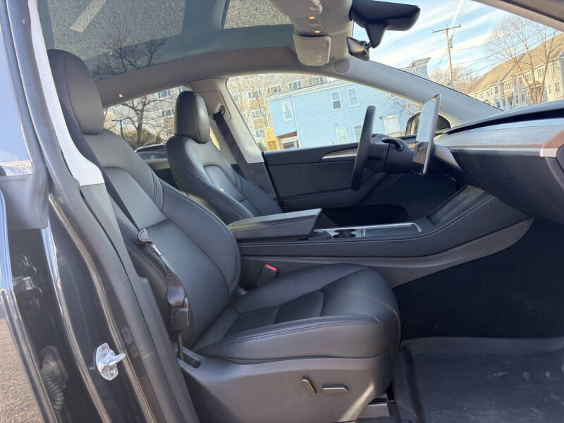 2024 Tesla Model Y Long Range