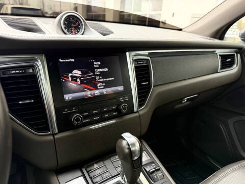 2017 Porsche Macan GTS