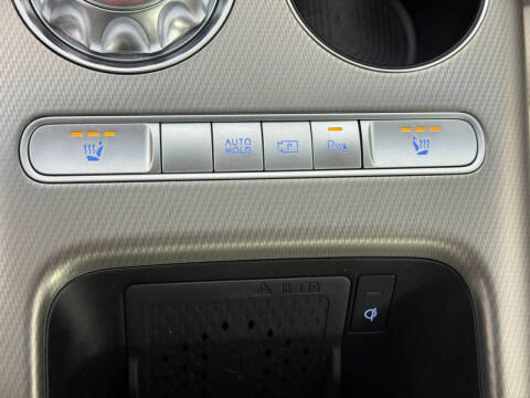 2024 Genesis GV60 Standard