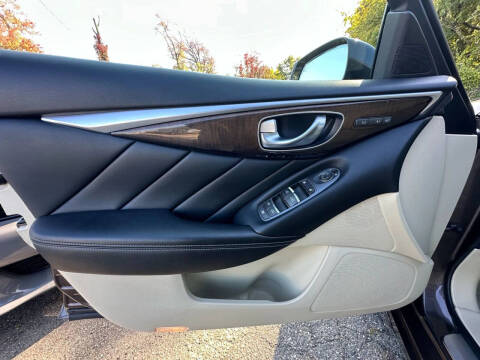 2014 Infiniti Q50 Premium