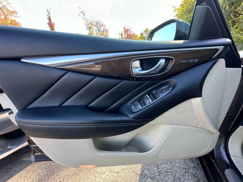 2014 Infiniti Q50 Premium