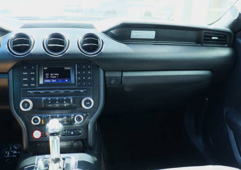 2017 Ford Mustang V6