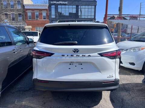 2022 Toyota Sienna XLE 7-Passenger