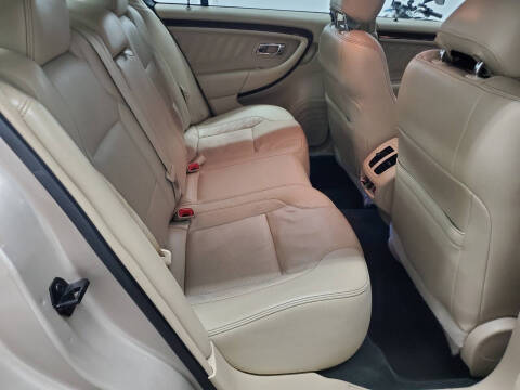 2017 Ford Taurus Limited