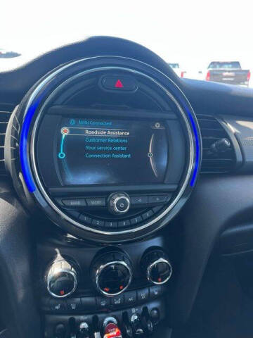 2017 MINI Hardtop 4 Door Cooper