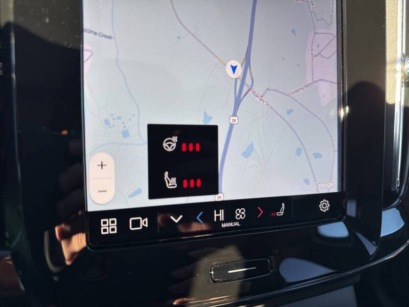 2025 Volvo XC40 B5 Core Bright Theme