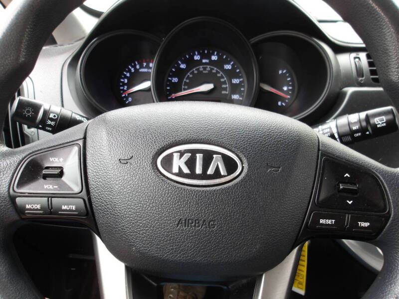 2012 Kia Rio 5-Door LX