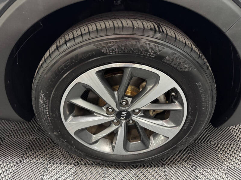 2020 Kia Sorento LX V6