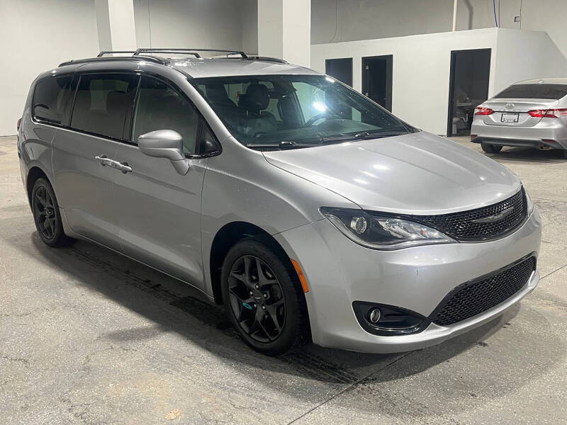 2018 Chrysler Pacifica Touring L Plus