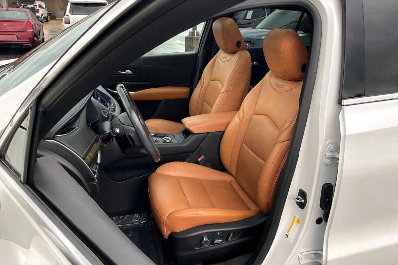 2020 Cadillac XT4 Premium Luxury