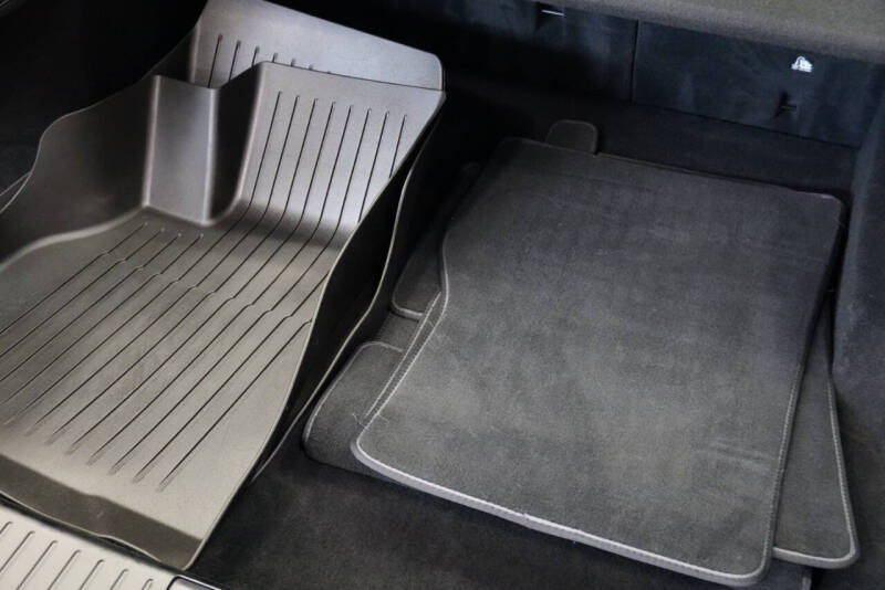 2023 Tesla Model S Plaid