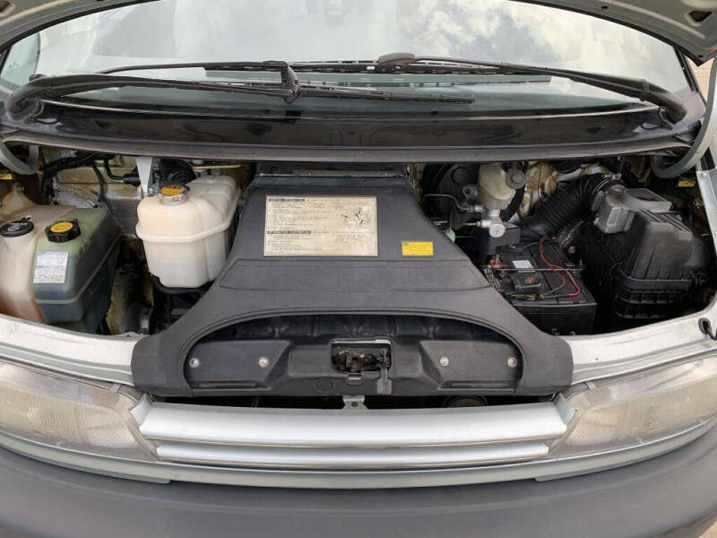1992 Toyota Previa Deluxe