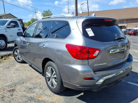 2020 Nissan Pathfinder SV