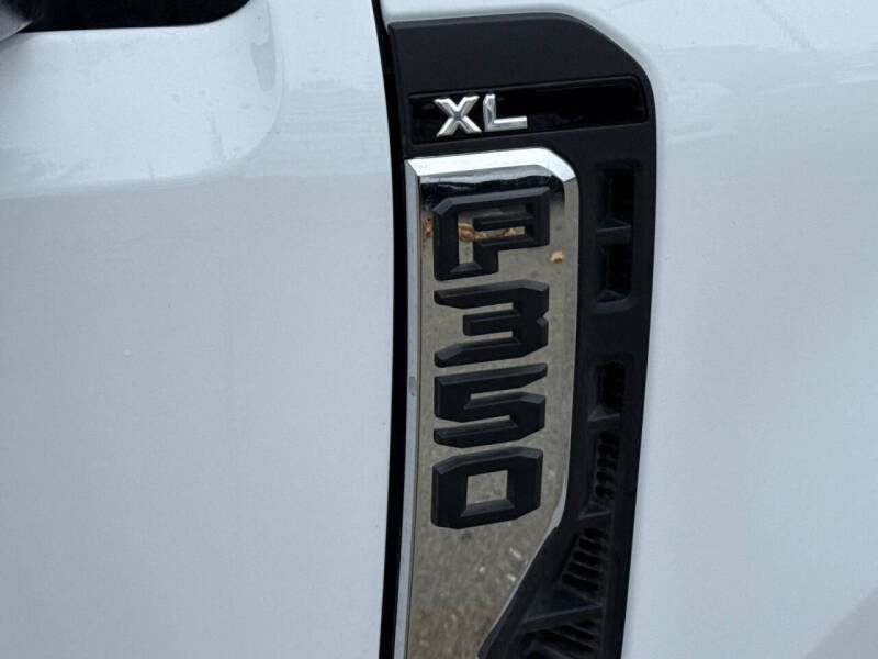 2025 Ford F-350 Super Duty XL