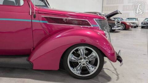 1937 Ford Tudor