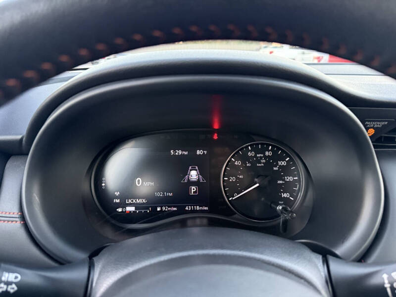 2022 Nissan Kicks SR