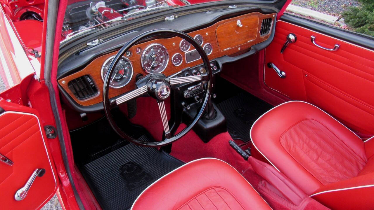 1967 Triumph TR4 26