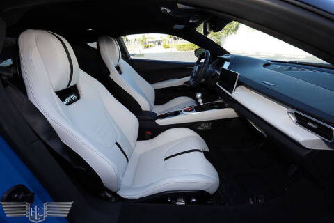 2025 Lotus Emira V6 Base