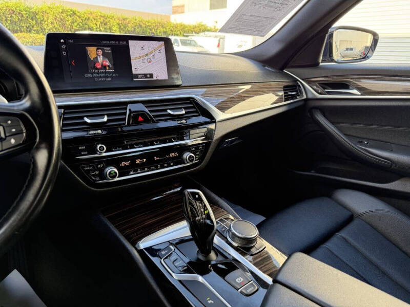 2017 BMW 5 Series 530i