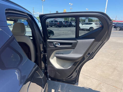 2026 Volvo XC40 B5 Ultra