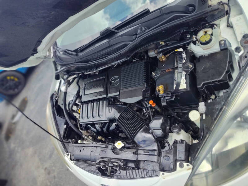 2011 Mazda MAZDA2 Touring