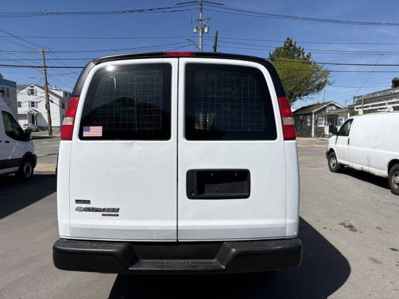 2011 Chevrolet Express 2500
