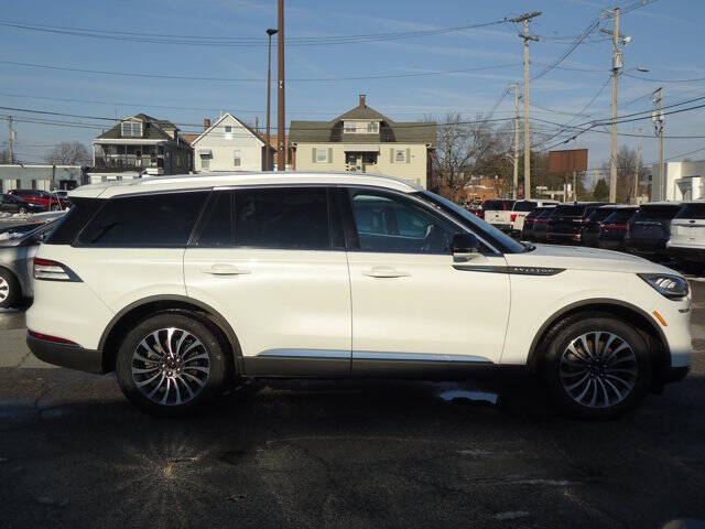 2023 Lincoln Aviator Standard