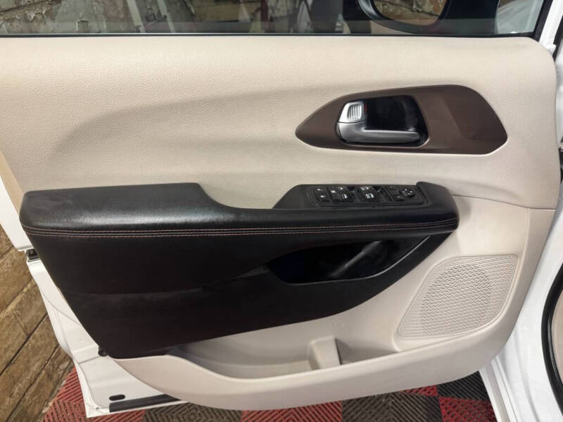 2017 Chrysler Pacifica Touring