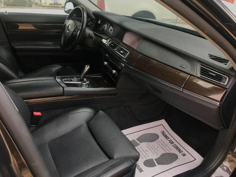 2011 BMW 7 Series 750Li xDrive