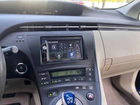 2010 Toyota Prius III