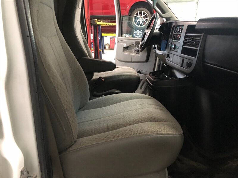 2017 GMC Savana 2500