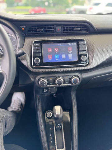 2019 Nissan Kicks S