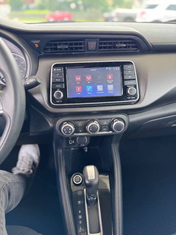 2019 Nissan Kicks S