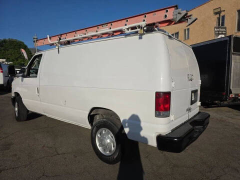 2011 Ford E-Series E-350 SD
