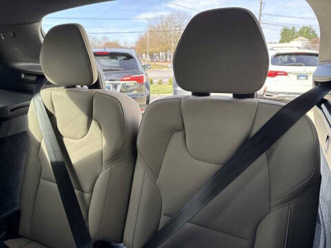 2025 Volvo XC90 B5 Plus Bright Theme 7P