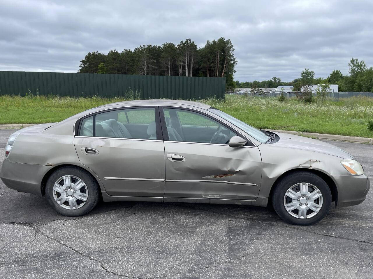 2002 Nissan Altima for sale at Twin Cities Auctions in Elk River, MN