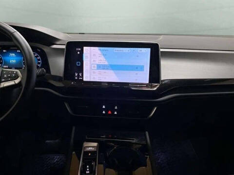 2025 Volkswagen Atlas Cross Sport SE 4Motion