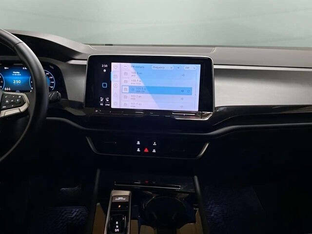 2025 Volkswagen Atlas Cross Sport SE 4Motion