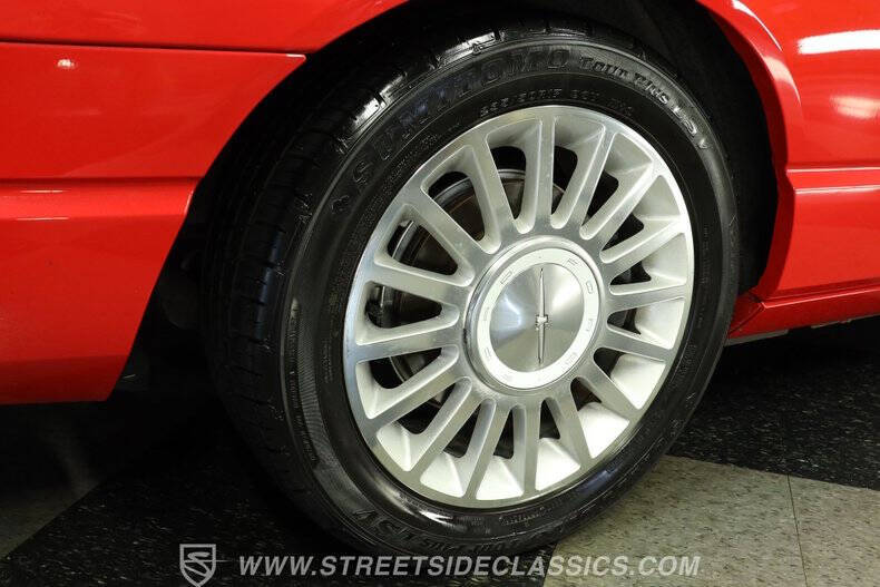 2005 Ford Thunderbird Deluxe