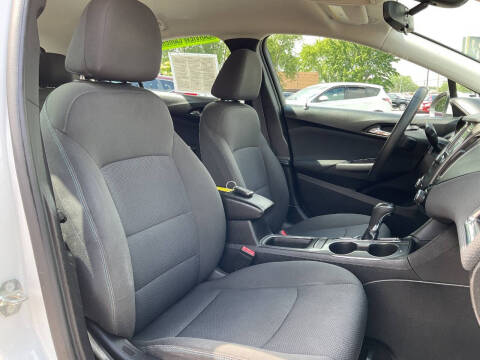 2017 Chevrolet Cruze LT Auto