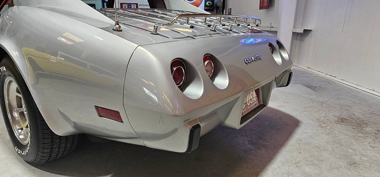 1976 Chevrolet Corvette Stingray 31