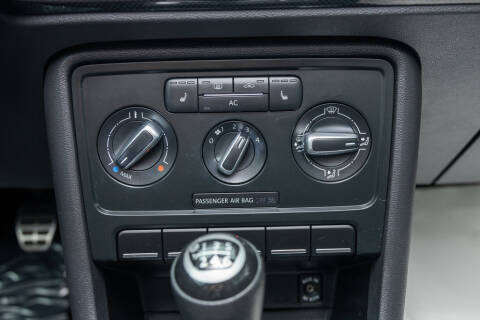 2012 Volkswagen Beetle