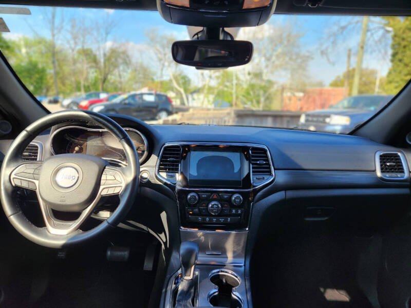 2020 Jeep Grand Cherokee Laredo E