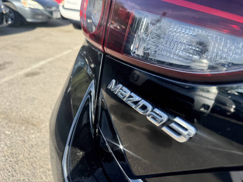 2016 Mazda MAZDA3 i Sport