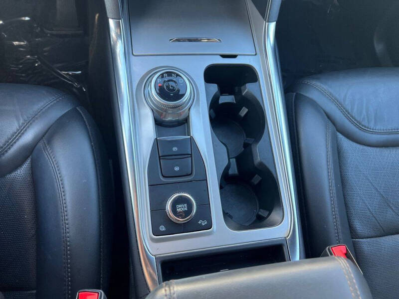 2023 Ford Explorer Hybrid Platinum