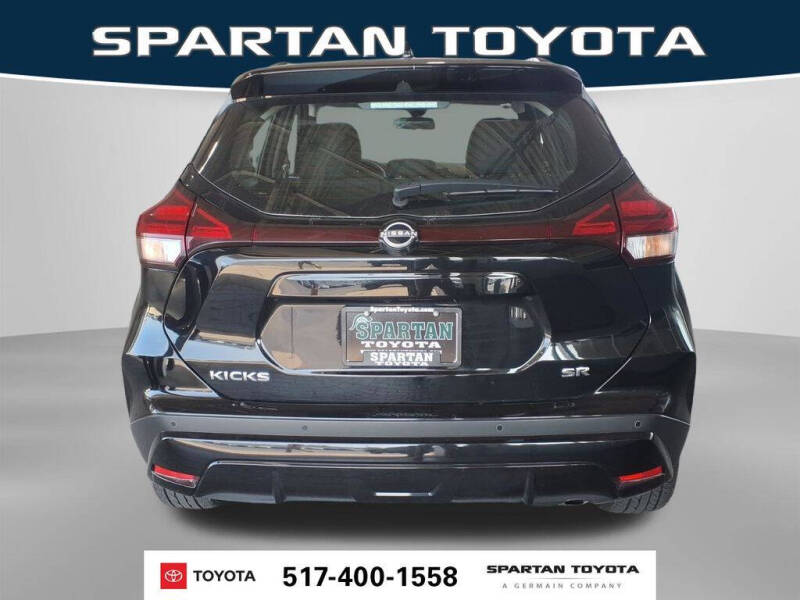 2024 Nissan Kicks SR