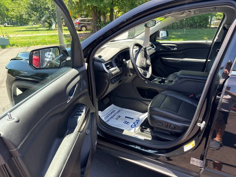 2022 GMC Acadia SLT
