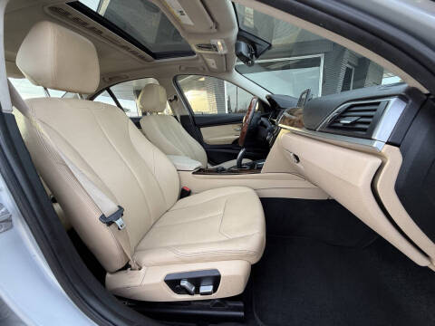 2017 BMW 3 Series 320i