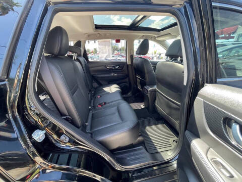 2017 Nissan Rogue SL
